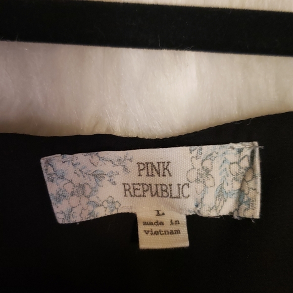 Pink Republic Tanks - Picture 2 of 5
